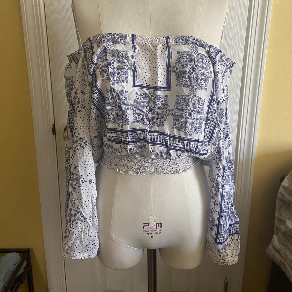 H&M Blue and White Paisley Patterned Blouse - Picture 3 of 6